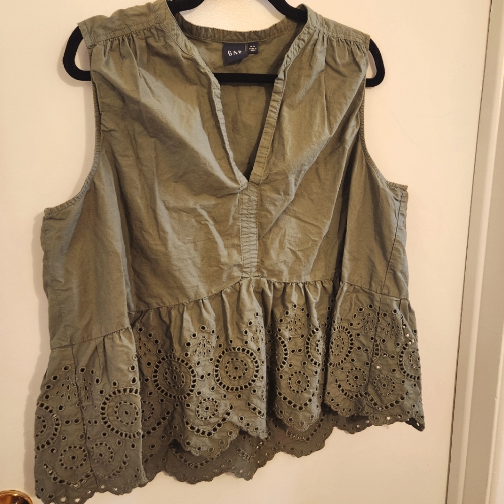 GAP Khaki Eyelet V-Neck Peplum Blouse